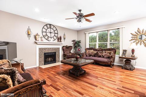 49289 Limestone Dr, Macomb, MI 48044 photo 4