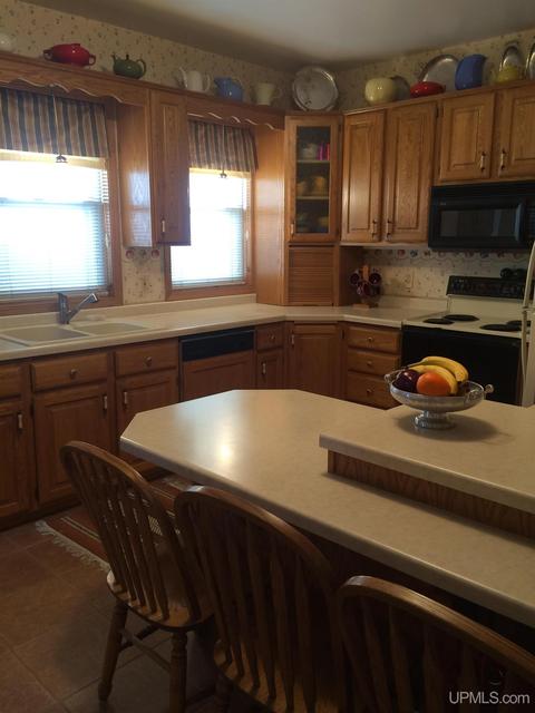 915 N Third, Ishpeming, MI 49849 photo 8