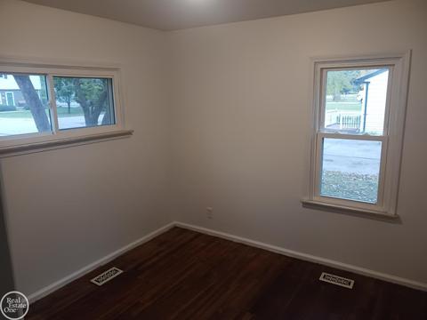 23326 Harrellson, Macomb, MI 48042 photo 11