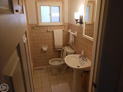 23326 Harrellson, Macomb, MI 48042 photo 9