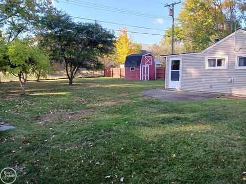 23326 Harrellson, Macomb, MI 48042 photo 3