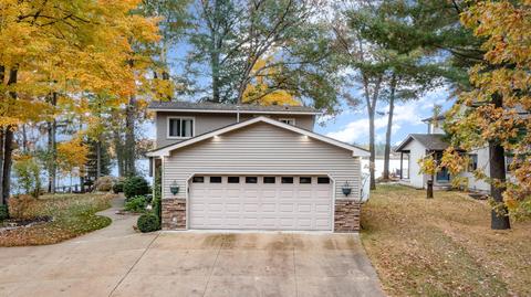 4666 Keswick Ct, Gladwin, MI 48624 photo 5