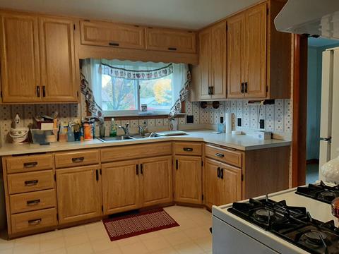 286 Maple, Harrison, MI 48625 photo 2