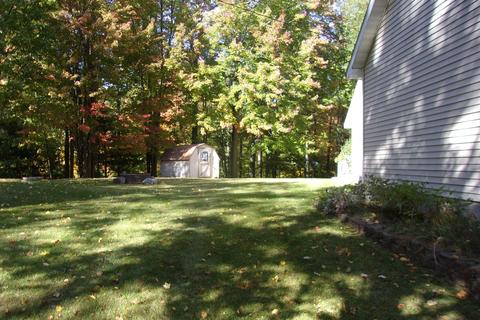 2275 Springwood Dr, Harrison, MI 48625 photo 8