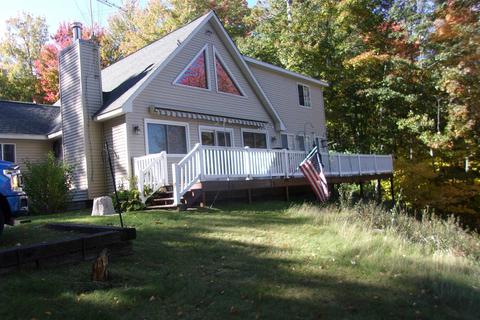 2275 Springwood Dr, Harrison, MI 48625 photo 2