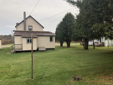 418 Junction St, Ishpeming, MI 49849 photo 2