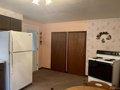 418 Junction St, Ishpeming, MI 49849 photo 9
