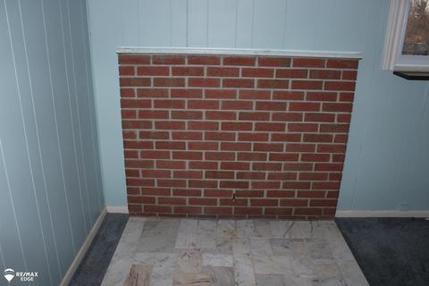 8047 Seymour Rd, Flushing, MI 48433 photo 18