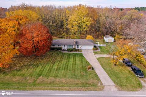 8047 Seymour Rd, Flushing, MI 48433 photo 2