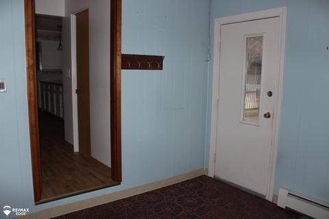 8047 Seymour Rd, Flushing, MI 48433 photo 16