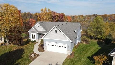 2009 Arbor Mdws, Dewitt, MI 48820 photo 2