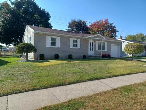 1019 Brookside, Adrian, MI 49221 photo 1