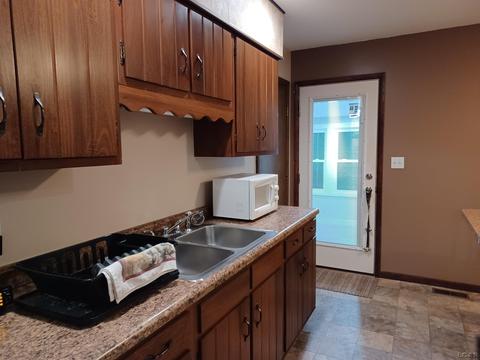 1019 Brookside, Adrian, MI 49221 photo 16