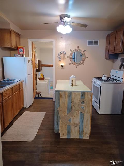 3014 Eight, Monroe, MI 48162 photo 7