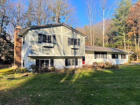591 E Olson Rd, Midland, MI 48640 photo 4