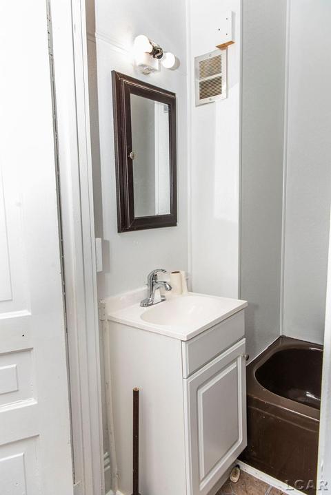 420 Elm St, Adrian, MI 49221 photo 22