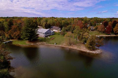 5249 King Richards, Gladwin, MI 48624 photo 3