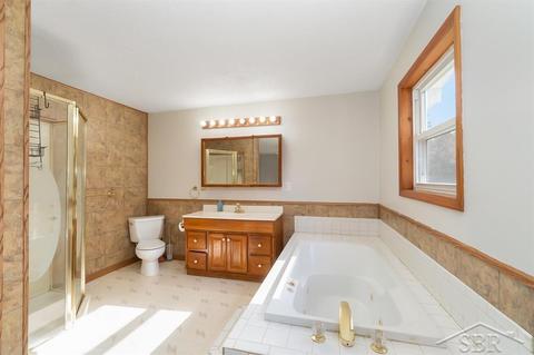 3875 E Monroe Rd, Midland, MI 48642 photo 18
