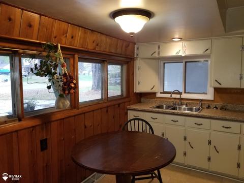 8110 Coldwater, Davison, MI 48423 photo 6