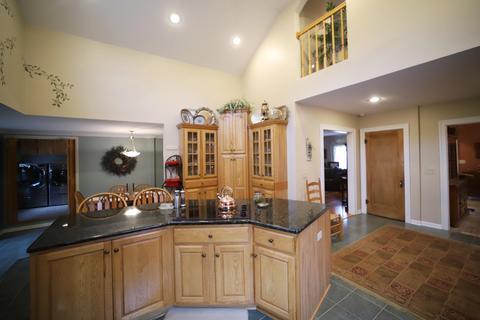 399 Coutant St, Flushing, MI 48433 photo 9