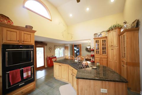 399 Coutant St, Flushing, MI 48433 photo 10
