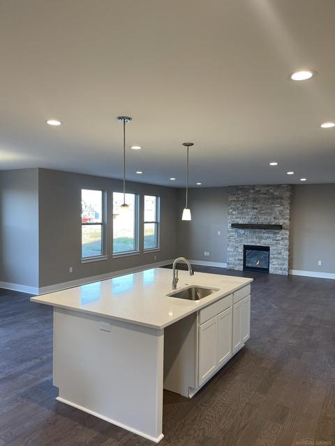 24575 Callaway Dr, Macomb, MI 48042 photo 10