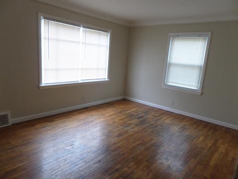 723 Waldman Ave, Flint, MI 48507 photo 4