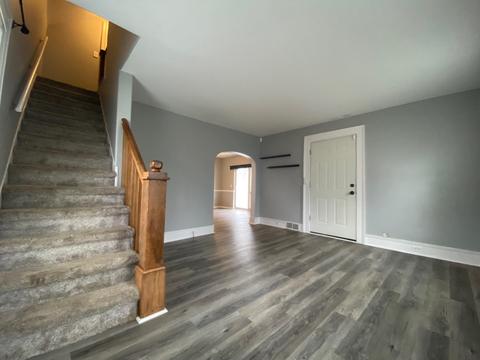 648 Pine St, Owosso, MI 48867 photo 17