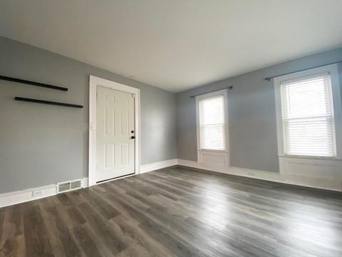 648 Pine St, Owosso, MI 48867 photo 8
