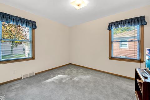 16320 Aurora, Eastpointe, MI 48021 photo 14