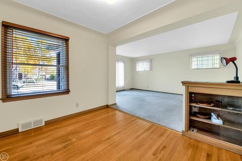 16320 Aurora, Eastpointe, MI 48021 photo 8