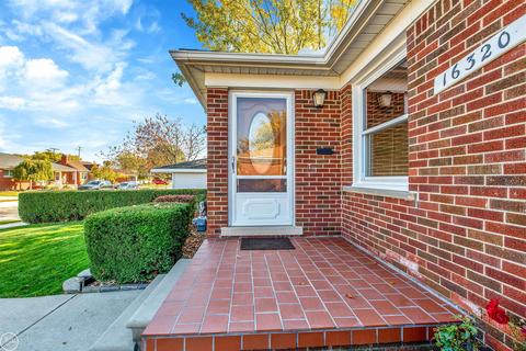 16320 Aurora, Eastpointe, MI 48021 photo 5