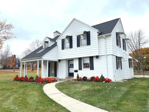 2 Scott Ct, Adrian, MI 49221 photo 1
