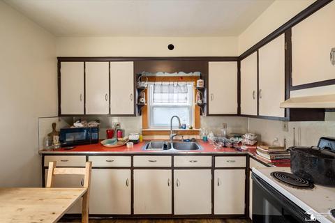 803 Mildred Ave, Temperance, MI 48182 photo 10