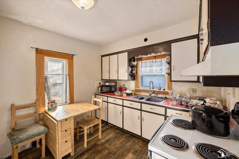 803 Mildred Ave, Temperance, MI 48182 photo 9