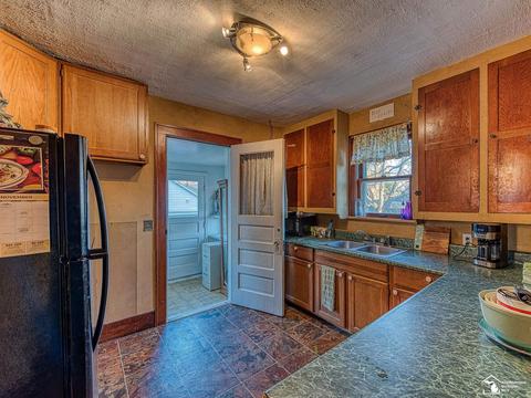 657 Michigan Ave, Monroe, MI 48162 photo 9