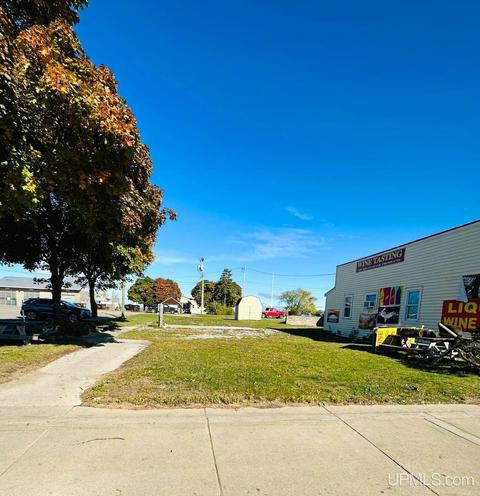 Tbd E Superior, Munising, MI 49862