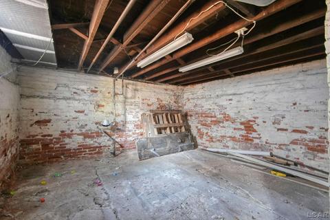 810 E Church St, Adrian, MI 49221 photo 32
