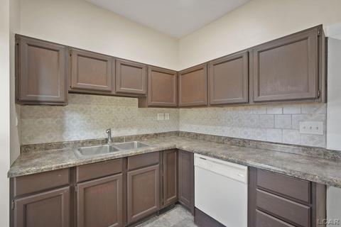 810 E Church St, Adrian, MI 49221 photo 16