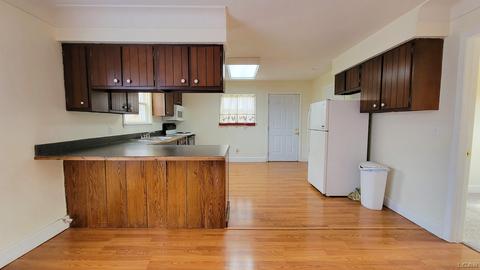 1205 W Carleton, Adrian, MI 49221 photo 6