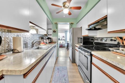 22013 Shorepointe, Saint Clair Shores, MI 48080 photo 12