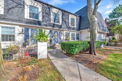 22013 Shorepointe, Saint Clair Shores, MI 48080 photo 1