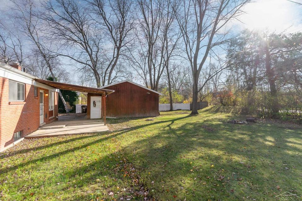  308 Wilson Dr, Midland, MI 48642 photo 23