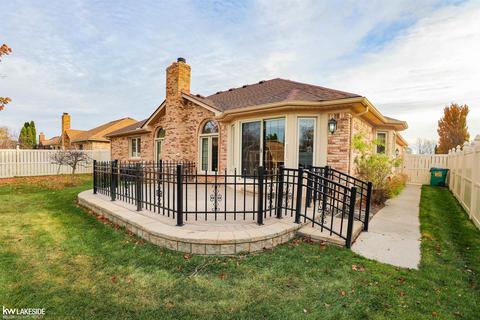 46143 Jackson Dr, Macomb, MI 48044 photo 28