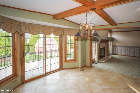 46143 Jackson Dr, Macomb, MI 48044 photo 11