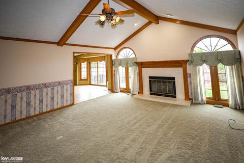 46143 Jackson Dr, Macomb, MI 48044 photo 5