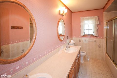 46143 Jackson Dr, Macomb, MI 48044 photo 19