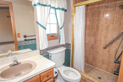 46143 Jackson Dr, Macomb, MI 48044 photo 23