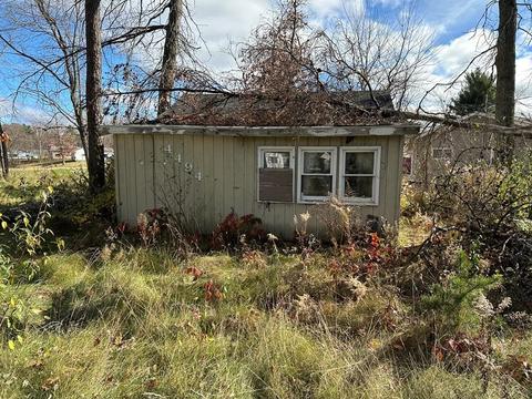 4494 Filter Rd, Harrison, MI 48625 photo 1