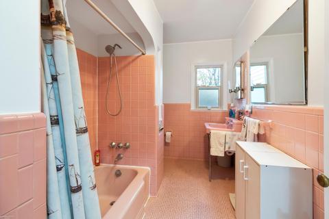 21307 Behrendt, Warren, MI 48091 photo 16